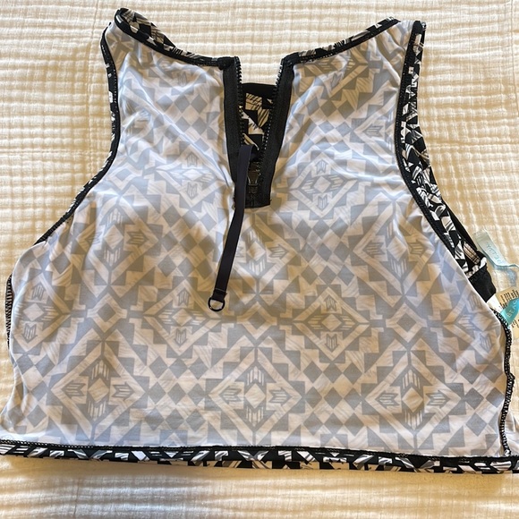 Bikini top size large - Picture 4 of 4